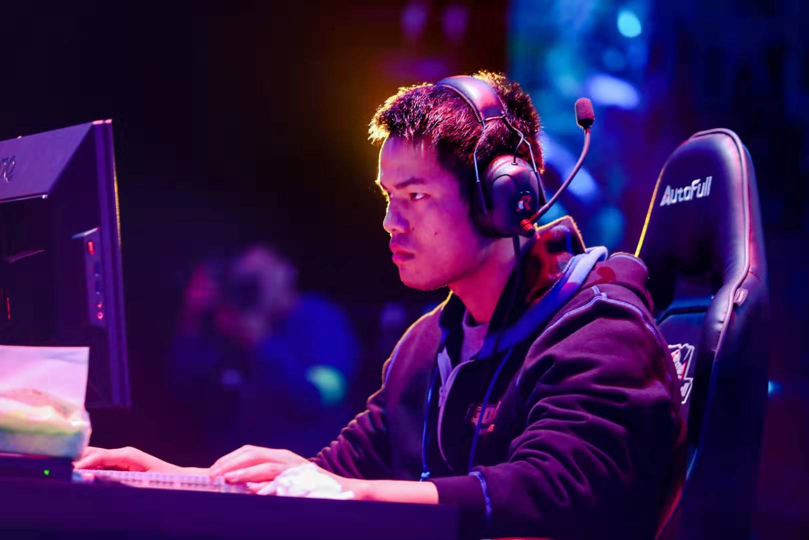 席位几乎没 席位几乎没