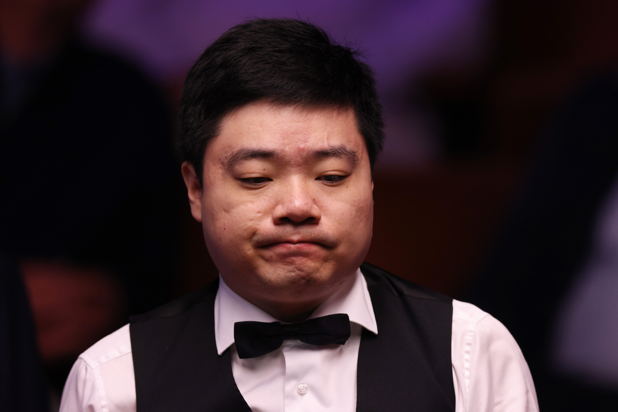 拖鞋疑为定 拖鞋疑为定