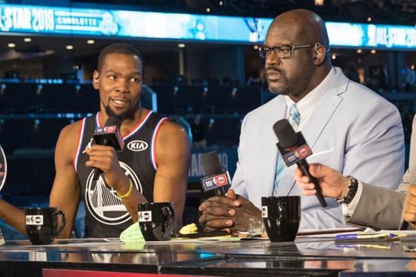 麦考尔从侧 麦考尔从侧